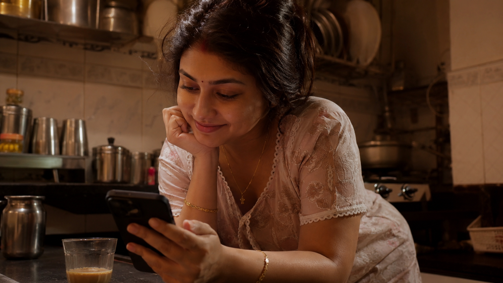 Ishq, Ishare Aur Thodi Si Bechaini: Jo Dil Ko Pakad Leti Hain